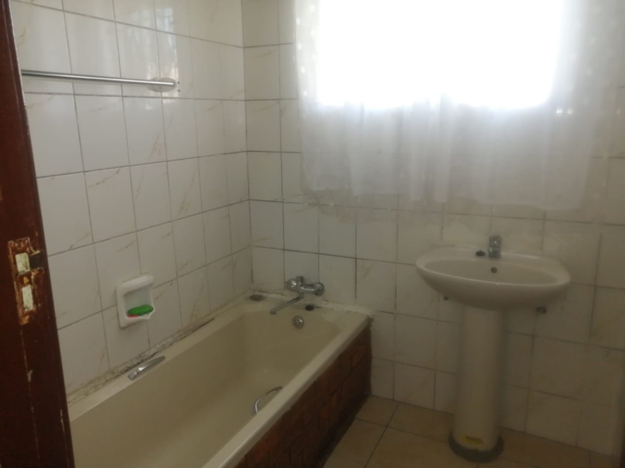 4 Bedroom Property for Sale in Amalinda Eastern Cape